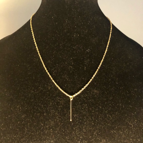 Beautiful and light gold bar necklace - Picture 3 of 6